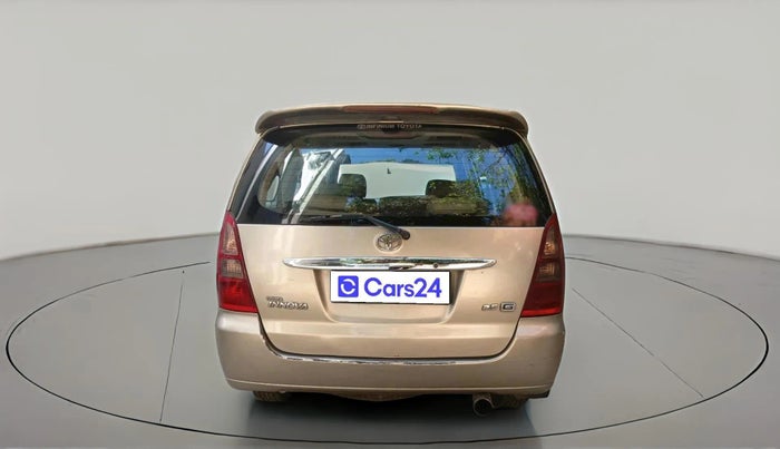 2005 Toyota Innova G1 2.5, Diesel, Manual, 2,94,121 km, exterior