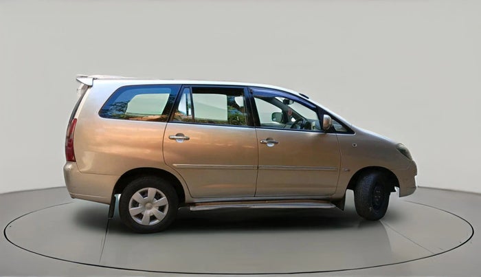 2005 Toyota Innova G1 2.5, Diesel, Manual, 2,94,121 km, exterior