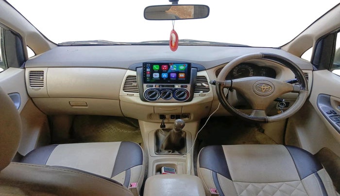 2005 Toyota Innova G1 2.5, Diesel, Manual, 2,94,121 km, interior