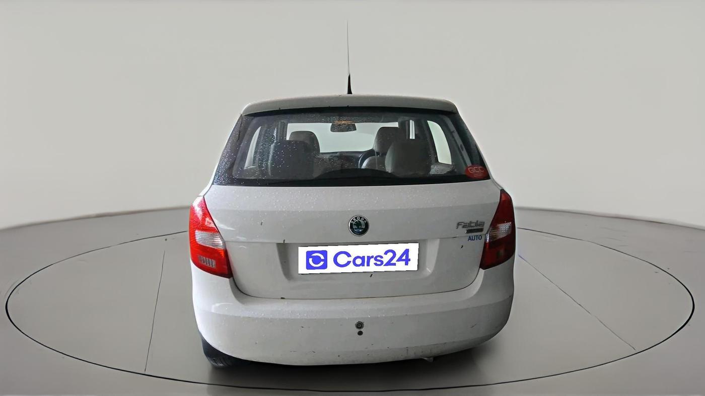 2011 Skoda Fabia AMBIENTE 1.2 MPI, Petrol, Manual, 1,01,692 km, exterior