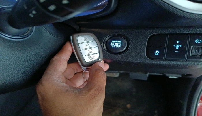 2021 Hyundai VENUE SX PLUS 1.0 TURBO DCT, Petrol, Automatic, 63,326 km, interior