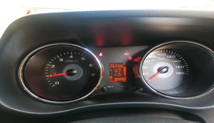 2016 Mahindra TUV300 T8, Diesel, Manual, 86,682 km, interior