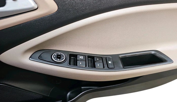 2019 Hyundai Elite i20 SPORTZ PLUS 1.2, Petrol, Manual, 25,576 km, interior