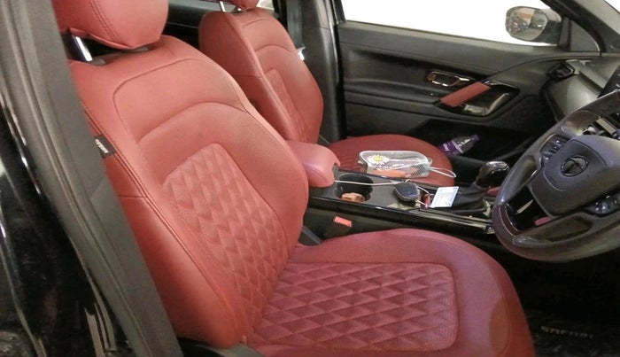 2023 Tata Safari XZA PLUS O RED DARK , Diesel, Automatic, 32,714 km, interior