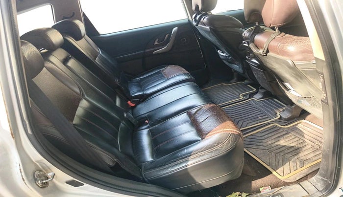 2012 Mahindra XUV500 W8, Diesel, Manual, 1,26,054 km, interior