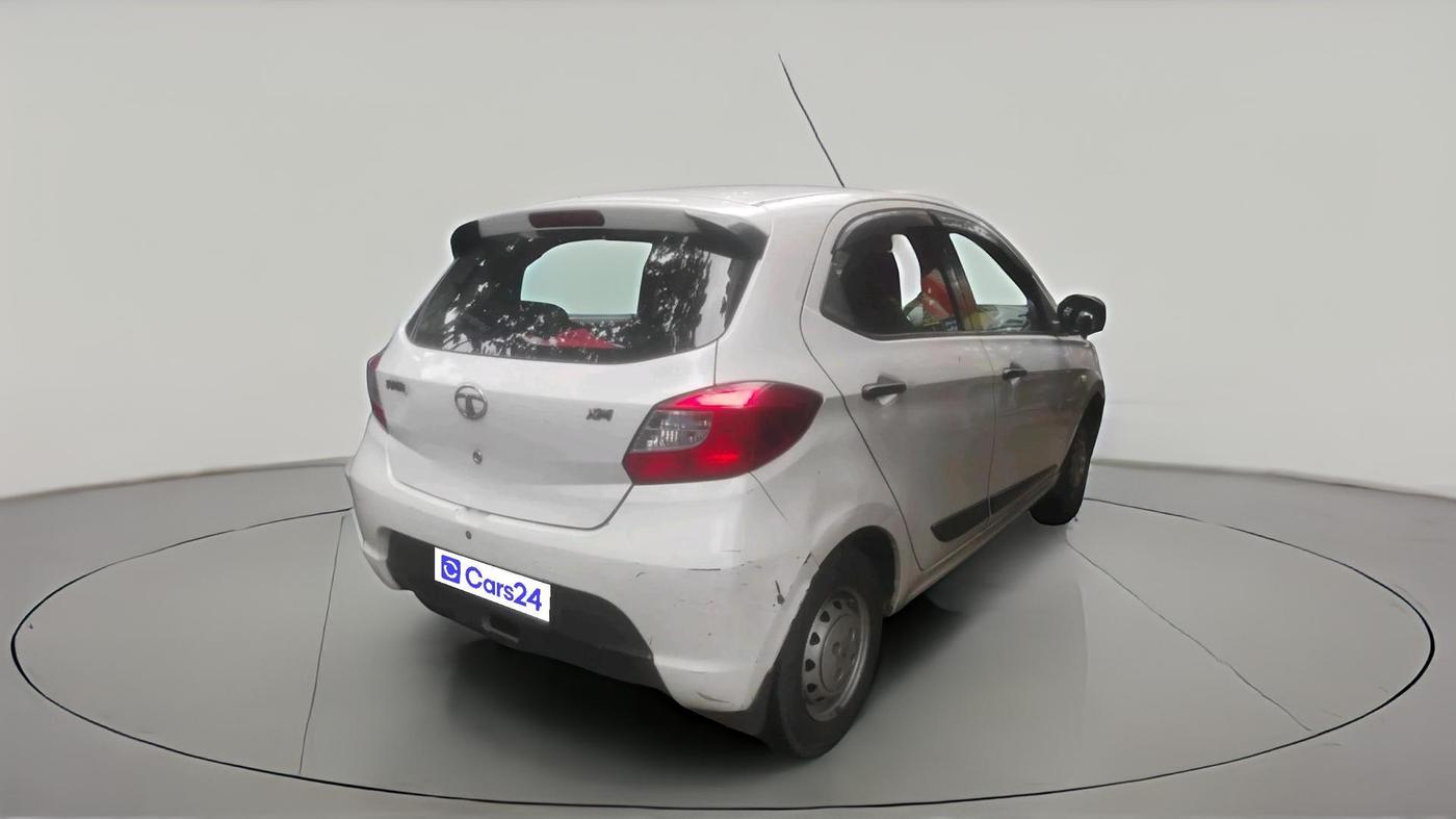 2016 Tata Tiago XM PETROL, Petrol, Manual, 1,10,739 km, exterior