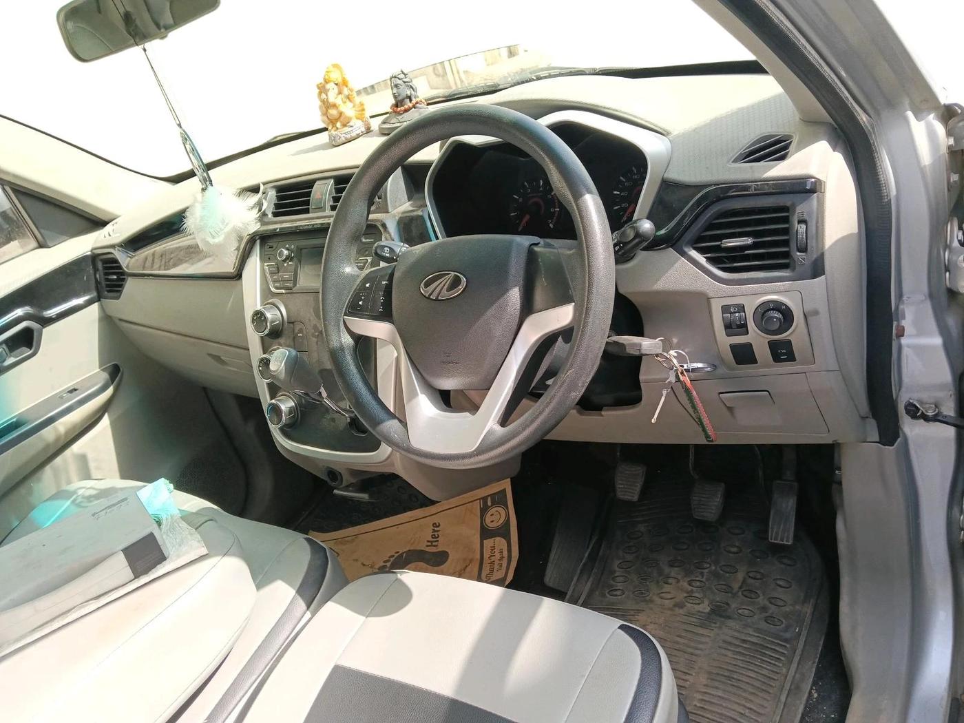 2016 Mahindra Kuv100 K8 6 STR, Petrol, Manual, 45,513 km, interior