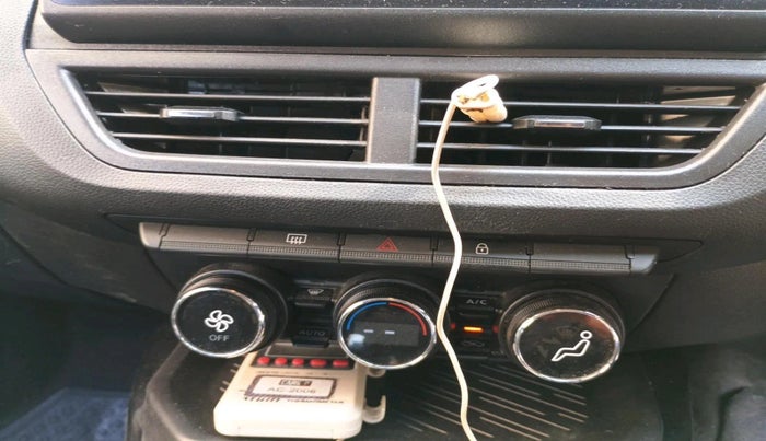 2021 Renault Kiger RXZ AMT, Petrol, Automatic, 51,714 km, interior