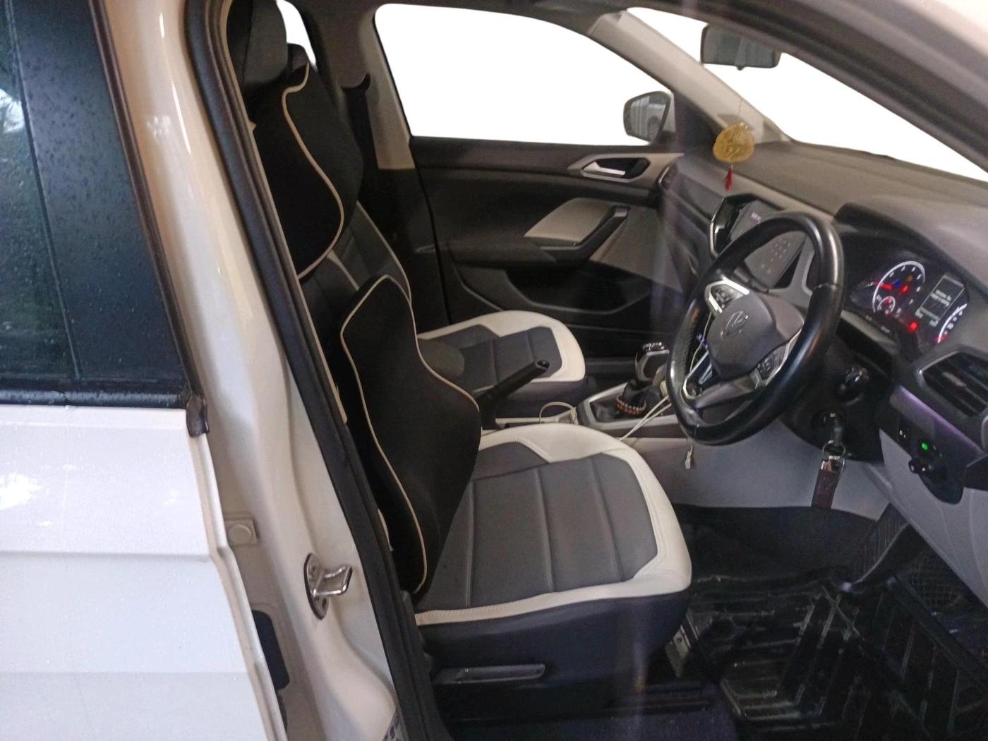 2022 Volkswagen TAIGUN HIGHLINE 1.0 TSI AT, Petrol, Automatic, 47,813 km, interior