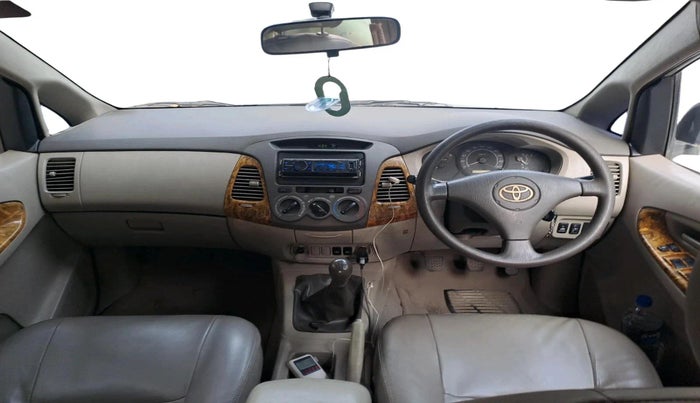 2011 Toyota Innova 2.5 G4 8 STR, Diesel, Manual, 1,63,708 km, interior