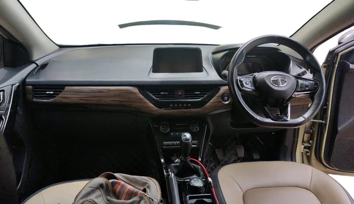 2023 Tata NEXON XZ PLUS (LUXURY) KAZIRANGA PETROL, Petrol, Manual, 39,998 km, interior