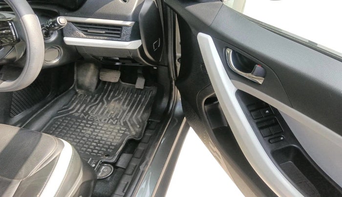 2024 Tata NEXON CREATIVE+ SUNROOF AMT 1.2 PETROL, Petrol, Automatic, 21,872 km, interior