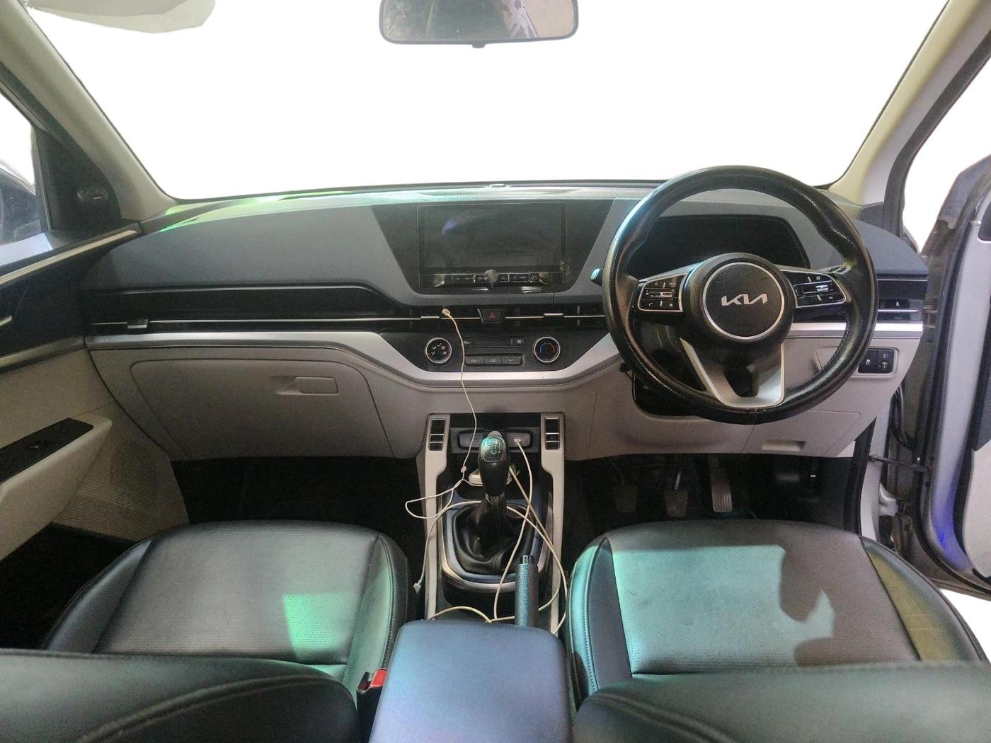 2023 KIA CARENS PREMIUM 1.5 PETROL 7 STR, Petrol, Manual, 41,788 km, interior