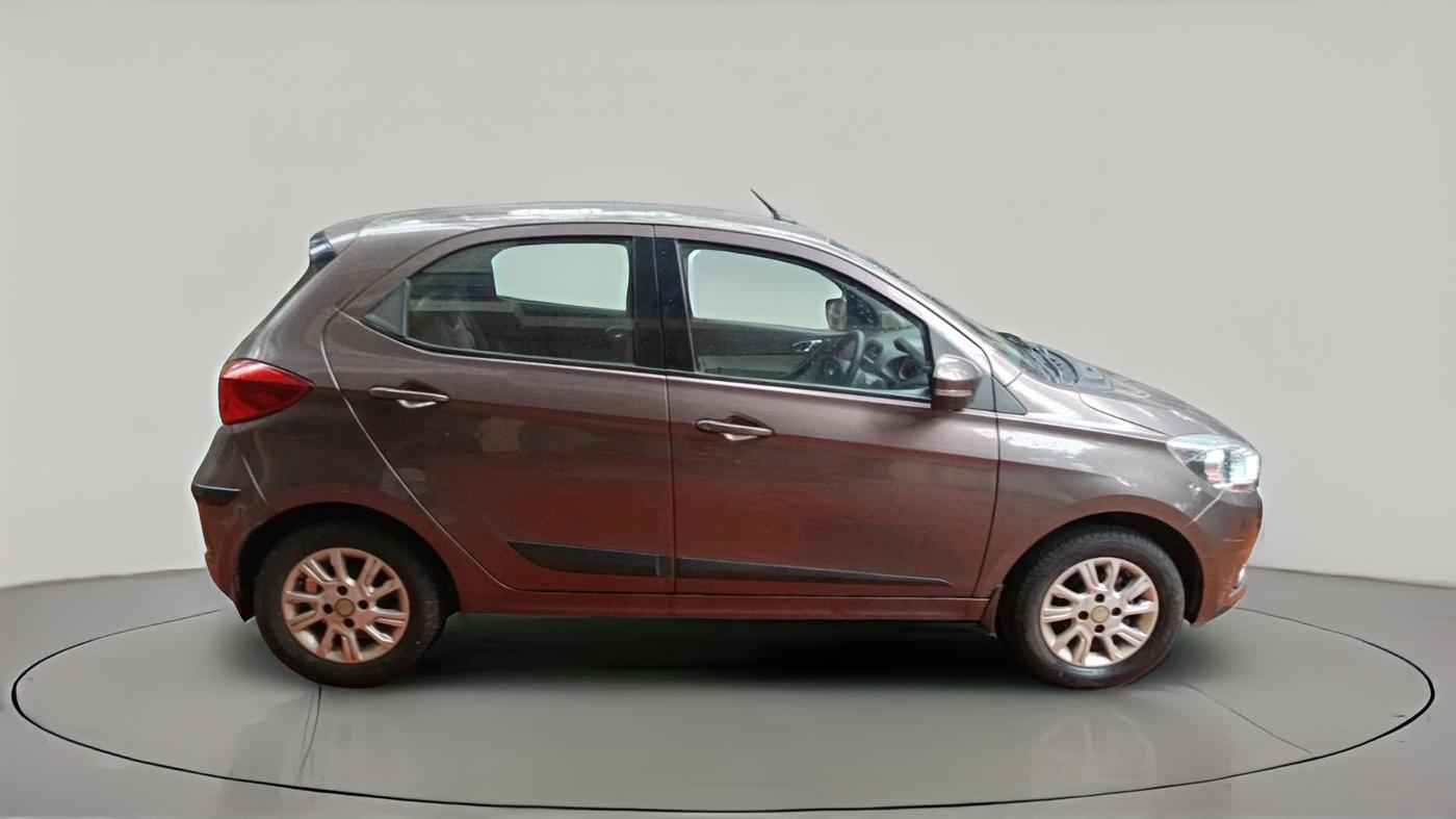 2017 Tata Tiago XZA PETROL, Petrol, Automatic, 27,618 km, exterior