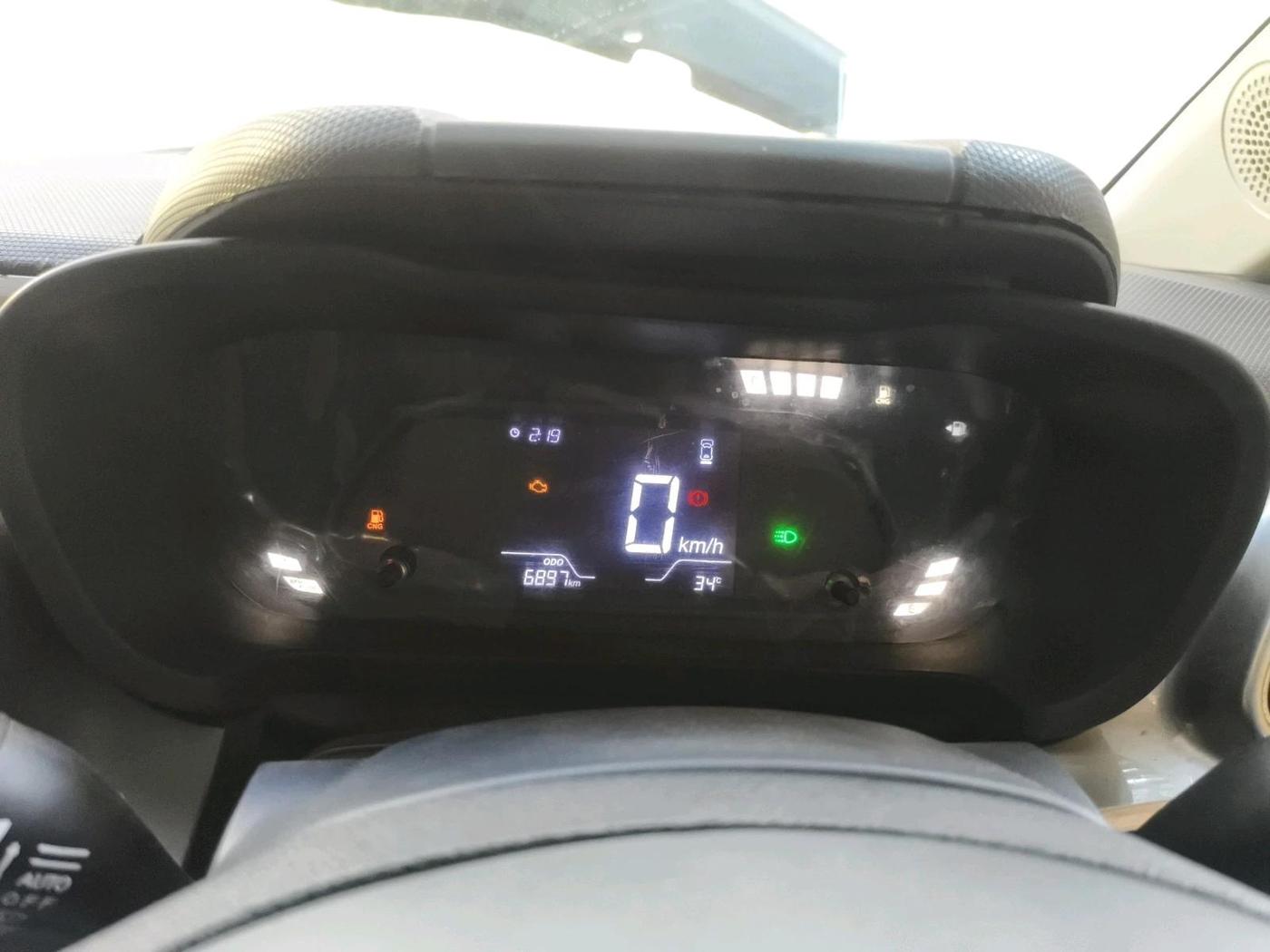 2024 Tata ALTROZ XZ PLUS SUNROOF CNG, CNG, Manual, 7,500 km, interior