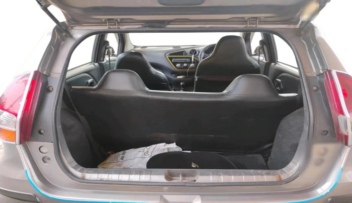 2017 Datsun Redi Go GOLD LIMITED EDITION, Petrol, Manual, 38,775 km, exterior