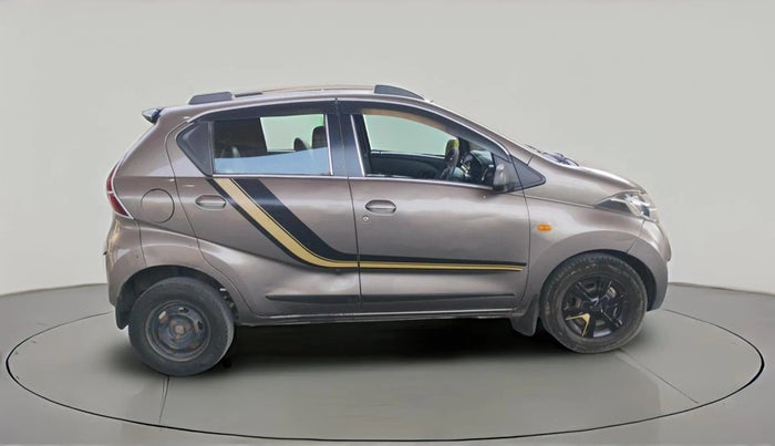 2017 Datsun Redi Go GOLD LIMITED EDITION, Petrol, Manual, 38,775 km, exterior