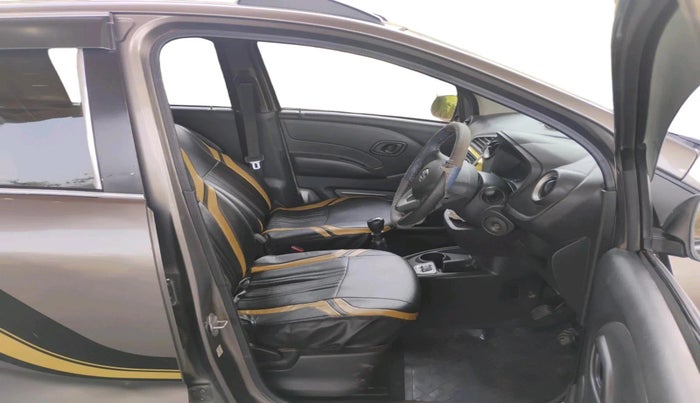 2017 Datsun Redi Go GOLD LIMITED EDITION, Petrol, Manual, 38,775 km, interior