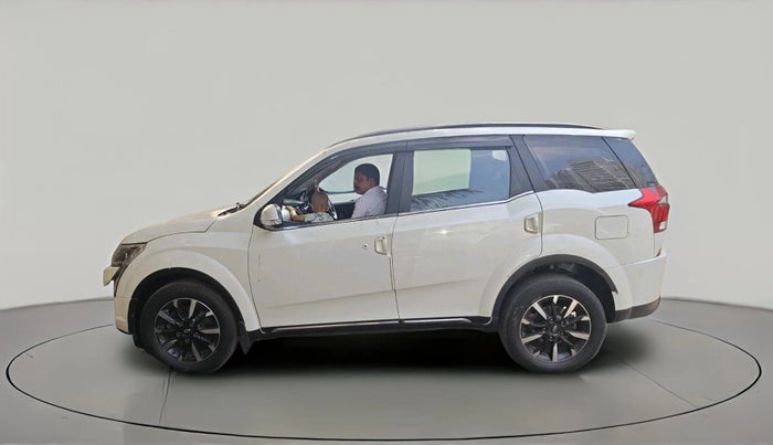 2019 Mahindra XUV500 W11, Diesel, Manual, 1,26,797 km, exterior