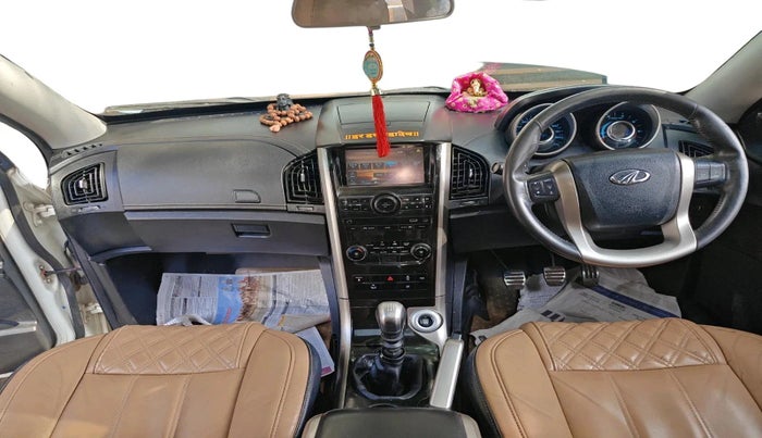 2019 Mahindra XUV500 W11, Diesel, Manual, 1,26,797 km, interior
