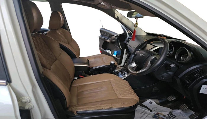 2019 Mahindra XUV500 W11, Diesel, Manual, 1,26,797 km, interior