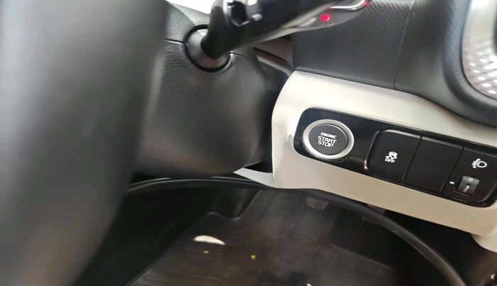 2021 KIA SONET HTX 1.0 IMT, Petrol, Manual, 13,504 km, interior