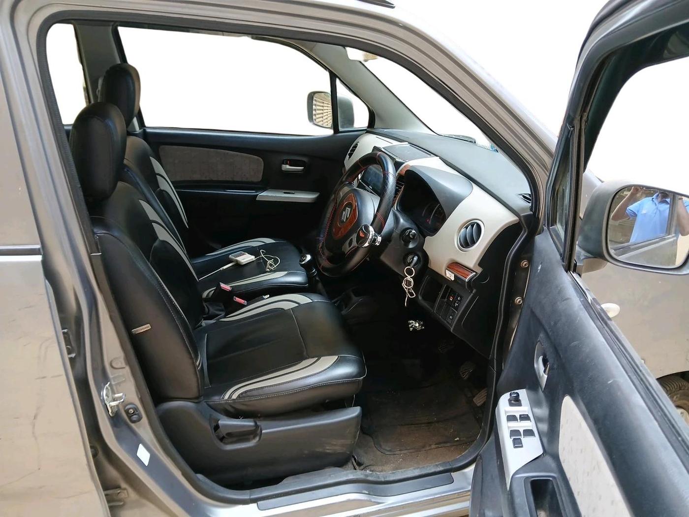 2014 Maruti Wagon R 1.0 VXI, Petrol, Manual, 62,247 km, interior