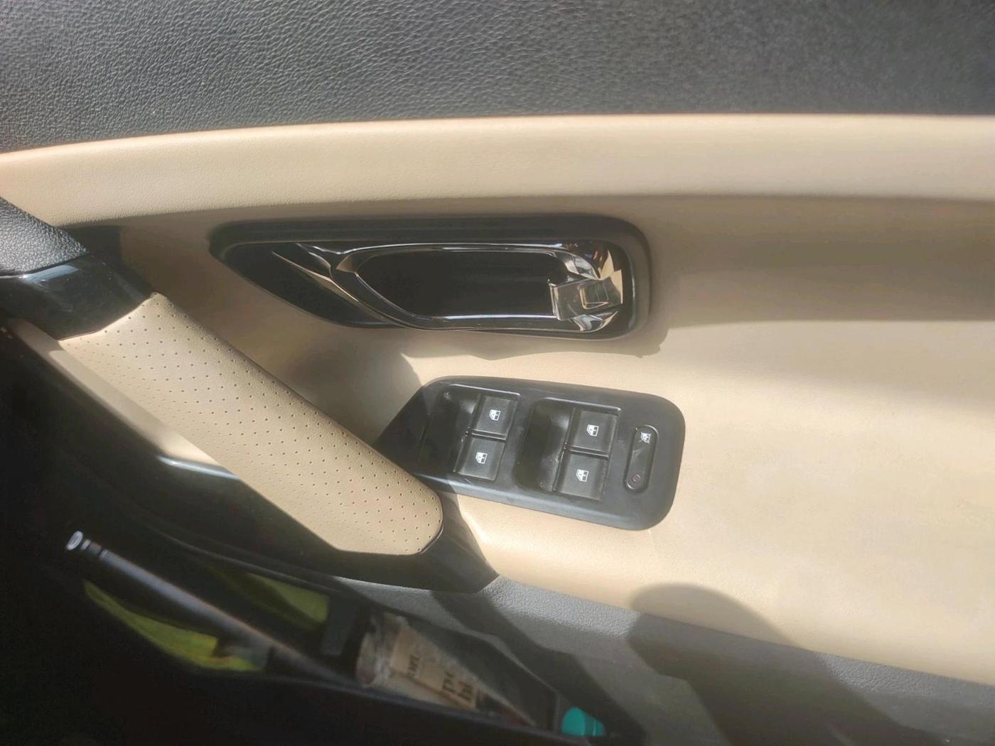2021 Tata Safari XZA PLUS 6S, Diesel, Automatic, 85,321 km, interior
