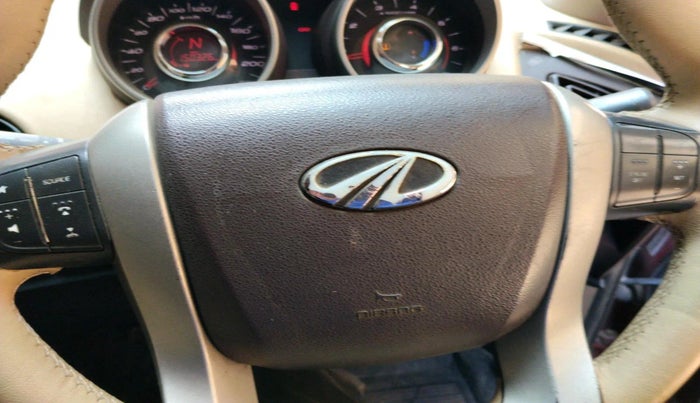 2013 Mahindra XUV500 W8, Diesel, Manual, 1,50,326 km, interior