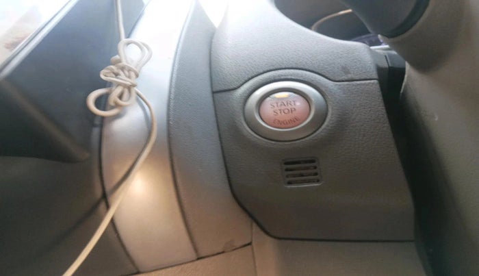 2012 Nissan Sunny XV PETROL, CNG, Manual, 71,780 km, interior