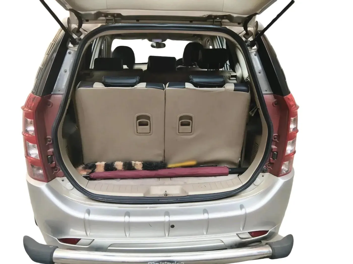 2017 Mahindra XUV500 W4, Diesel, Manual, 61,749 km, exterior