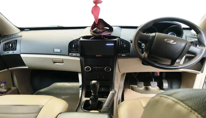 2017 Mahindra XUV500 W4, Diesel, Manual, 61,749 km, interior