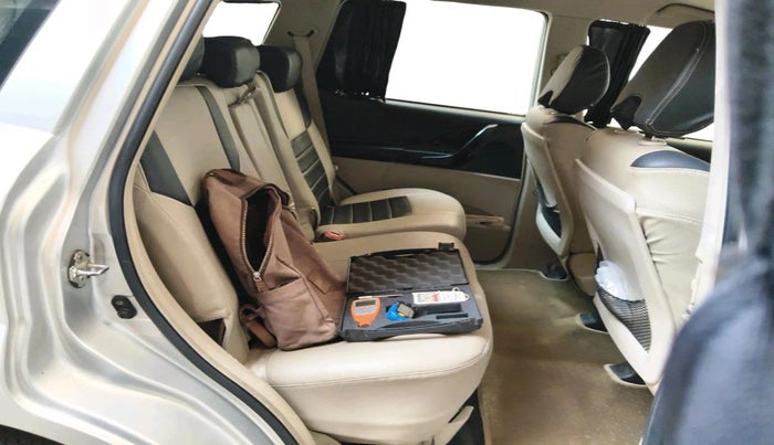 2017 Mahindra XUV500 W4, Diesel, Manual, 61,749 km, interior