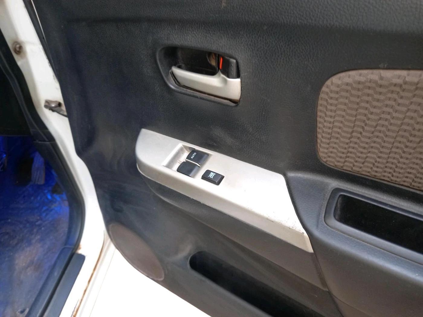 2013 Maruti Wagon R 1.0 LXI CNG, CNG, Manual, 1,17,535 km, interior