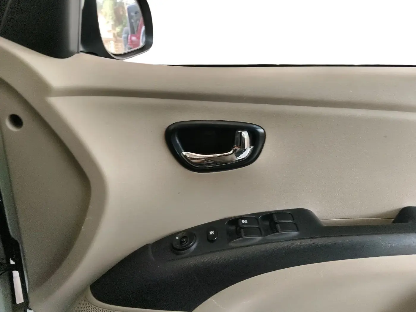 2012 Hyundai i10 SPORTZ 1.2, Petrol, Manual, 33,180 km, interior