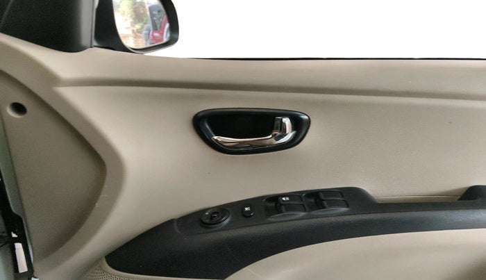 2012 Hyundai i10 SPORTZ 1.2, Petrol, Manual, 33,180 km, interior