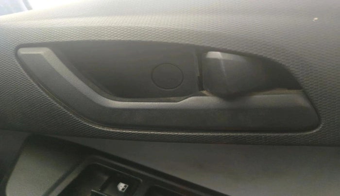 2022 Tata Tiago XT CNG, CNG, Manual, 78,510 km, interior