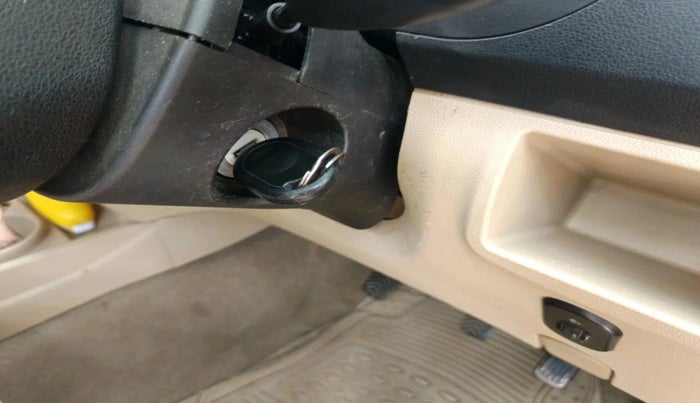 2013 Chevrolet Enjoy 1.4 LS 7 STR, Petrol, Manual, 51,861 km, interior