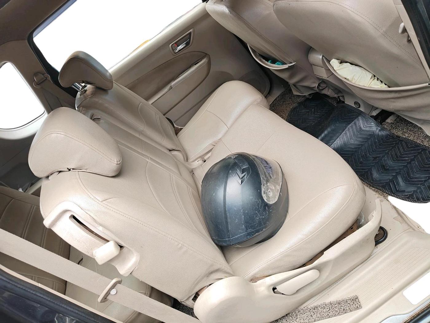 2017 Maruti Ertiga VXI CNG, CNG, Manual, 1,50,409 km, interior
