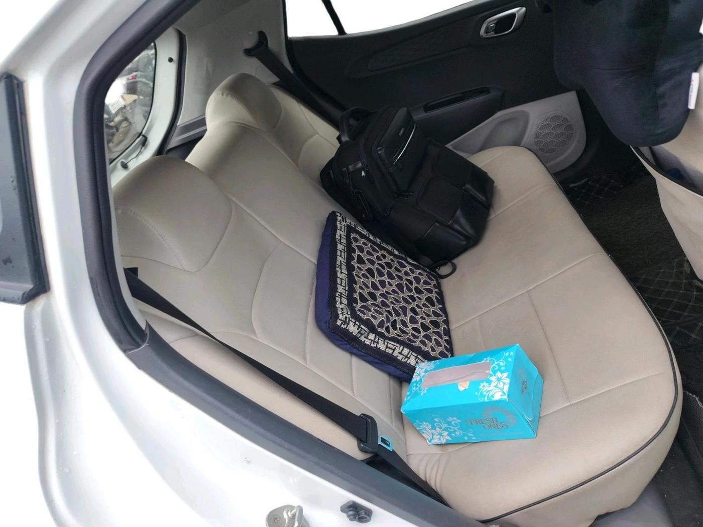 2021 Hyundai GRAND I10 NIOS SPORTZ AMT 1.2 KAPPA VTVT, Petrol, Automatic, 20,256 km, interior