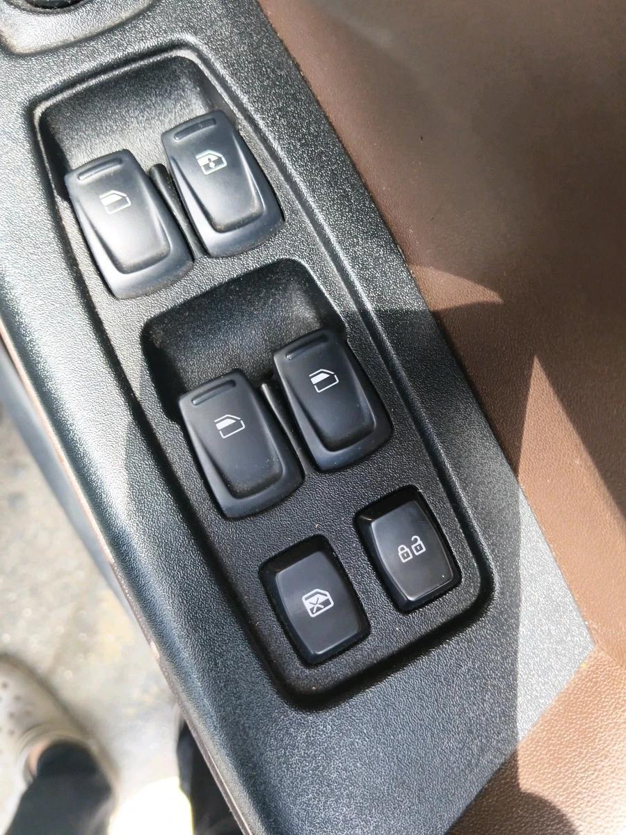 2024 Mahindra SCORPIO-N Z6 DIESEL AT 2WD 7 STR, Diesel, Automatic, 42,848 km, interior