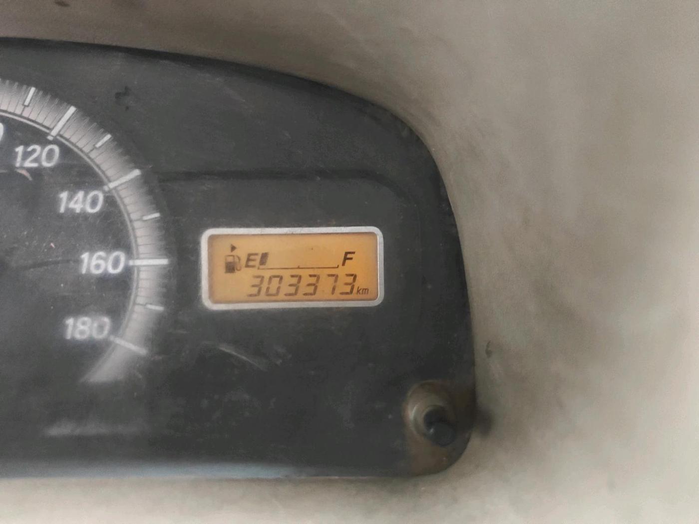 2016 Maruti Eeco 7 STR, Petrol, Manual, 3,03,373 km, interior