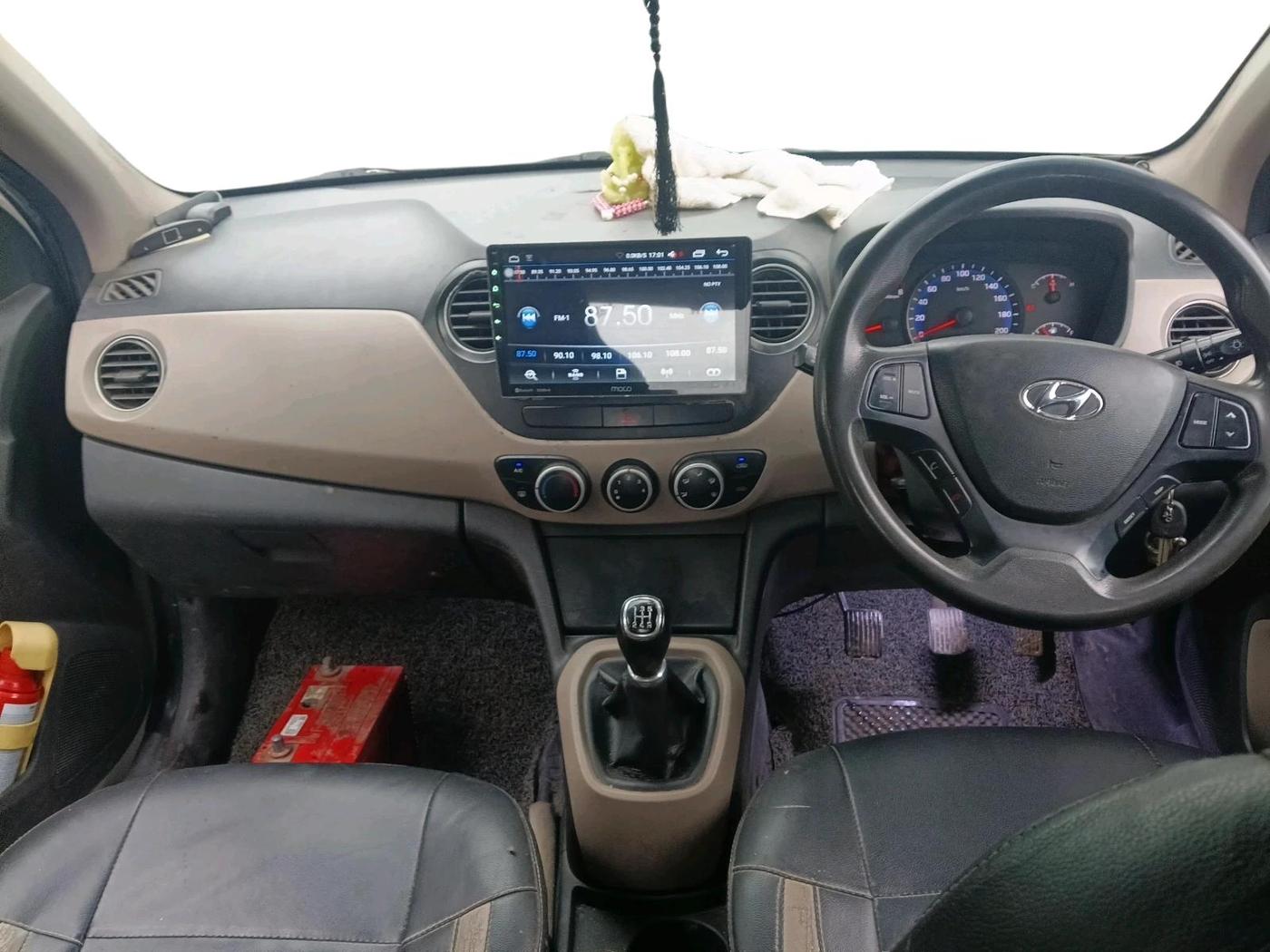 2016 Hyundai Xcent S 1.2, CNG, Manual, 1,37,365 km, interior
