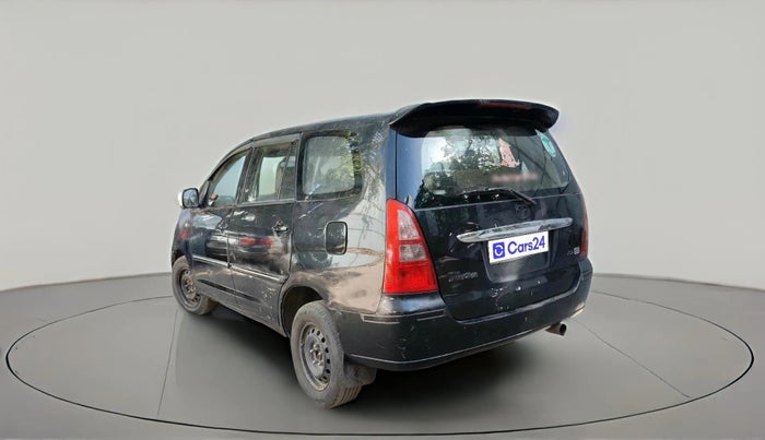 2007 Toyota Innova G4 2.5 8 STR, Diesel, Manual, 1,72,674 km, exterior