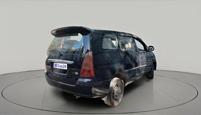 2007 Toyota Innova G4 2.5 8 STR, Diesel, Manual, 1,72,674 km, exterior