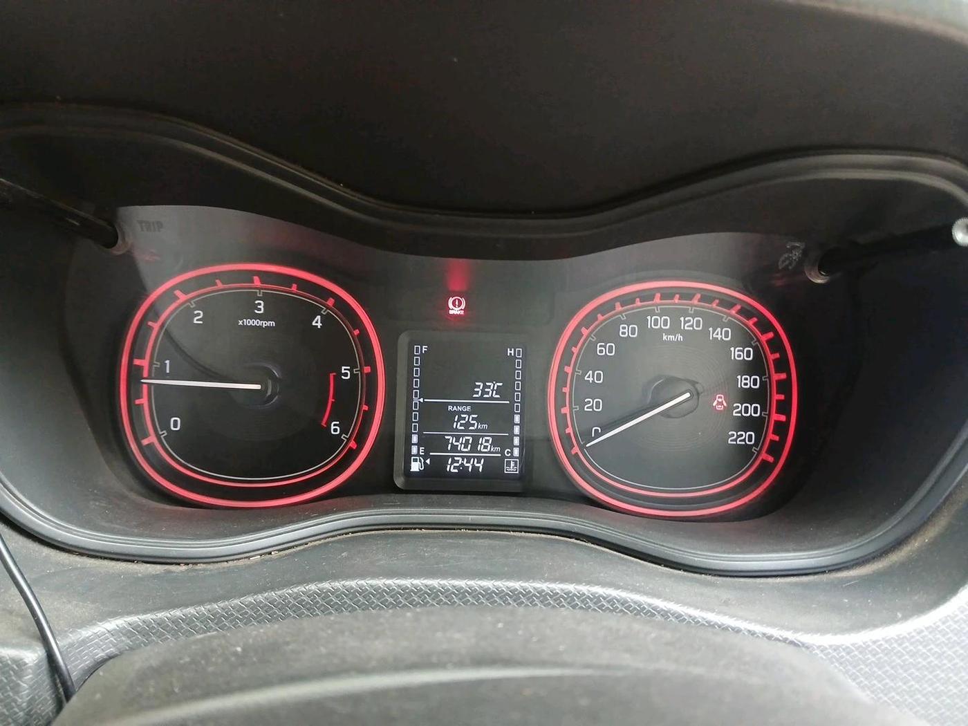 2017 Maruti Vitara Brezza ZDI PLUS DUAL TONE, Diesel, Manual, 74,018 km, interior