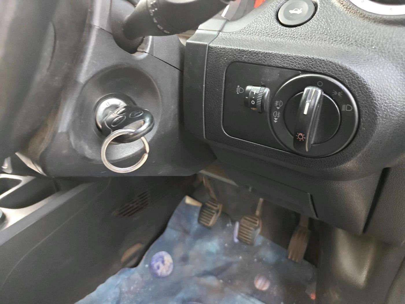 2011 Ford Figo TITANIUM 1.2 PETROL, Petrol, Manual, 65,696 km, interior