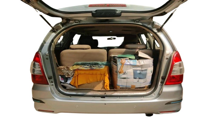 2016 Toyota Innova 2.5 GX 7 STR, Diesel, Manual, 84,611 km, exterior