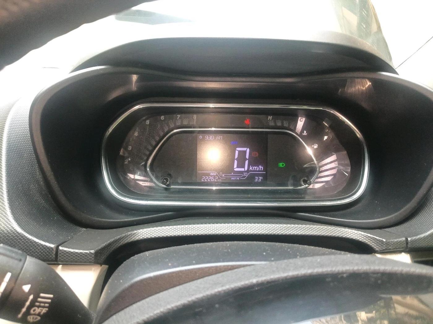 2022 Tata NEXON XZ PLUS PETROL, Petrol, Manual, 22,262 km, interior
