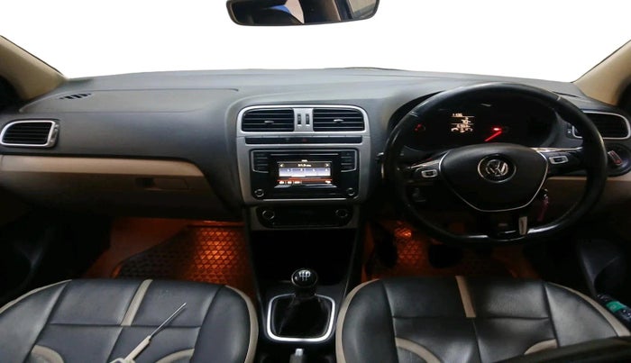 2016 Volkswagen Polo HIGHLINE1.2L, Petrol, Manual, 61,553 km, interior